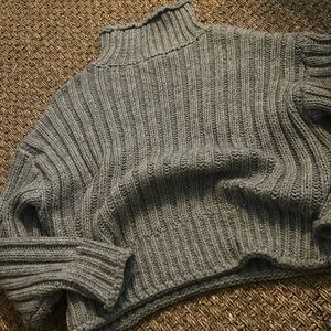 H&M Thick‎ Grey Knit Turtle Neck Sweater Size Medium